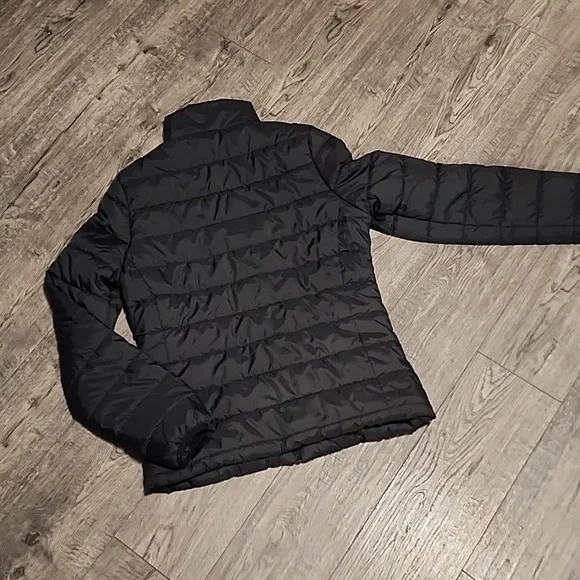 New Balance puffer womans coat - Picture 3 of 3